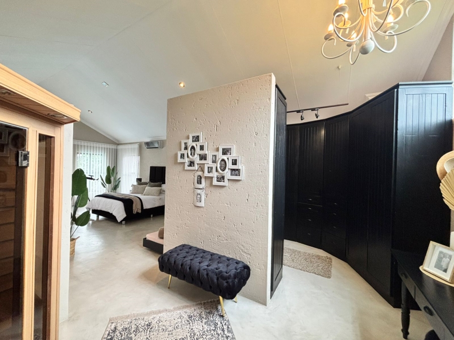 5 Bedroom Property for Sale in Grimbeeck Park North West